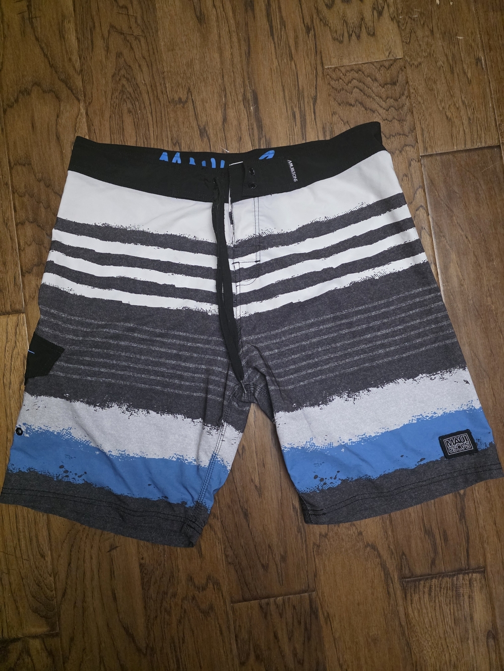 Maui and Sons Black, White & Blue Striped Board Shorts sz 36